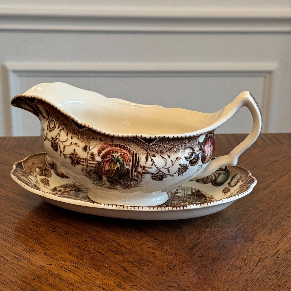 Johnson Bros His Majesty Gravy Boat and Underplate